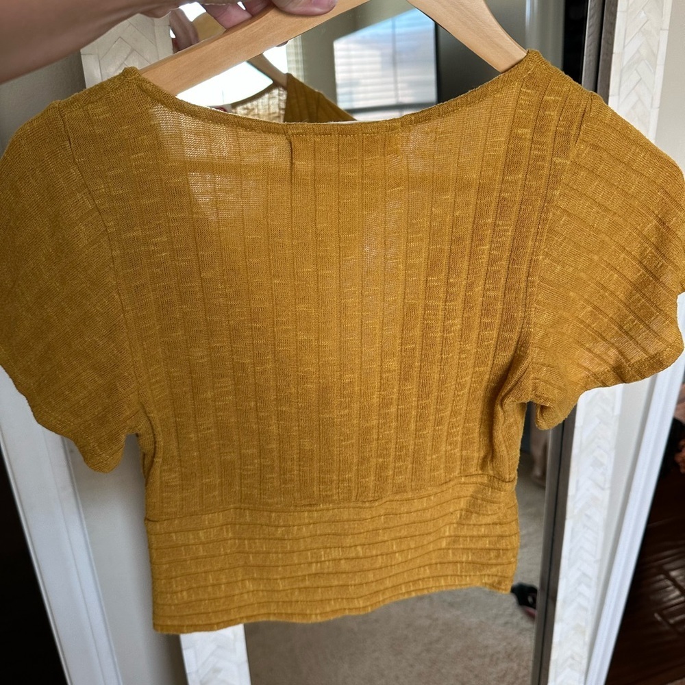 Free People Beach Mustard Yellow Knotted Front Crop Top Y2K - Picture 3 of 4